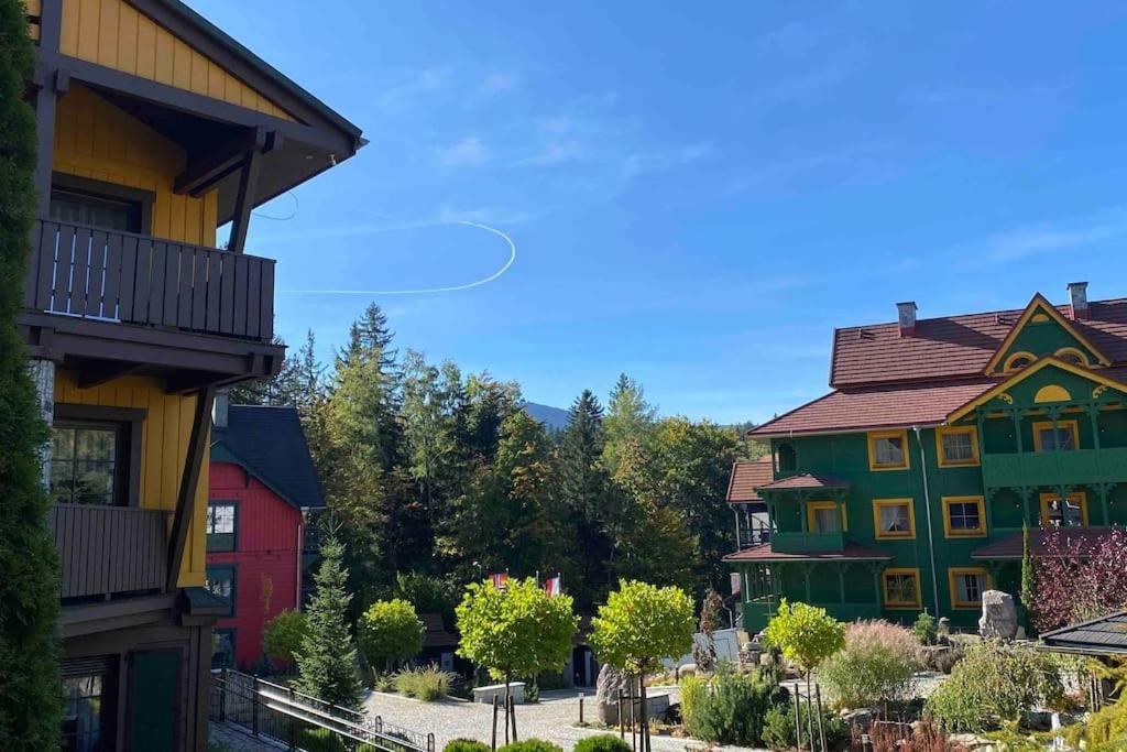 Apartment Viking Valley Suite: Garden Terrace, Garage & Wellness Access *