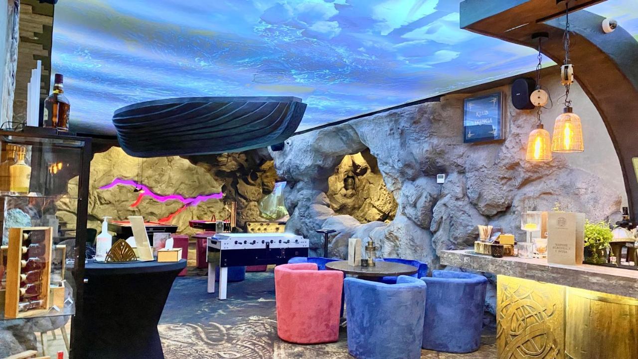 Viking Valley Suite: Garden Terrace, Garage & Wellness Access Apartment Szklarska Poreba