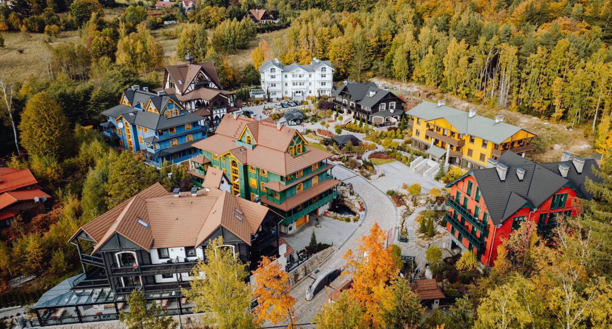 Viking Valley Suite: Garden Terrace, Garage & Wellness Access