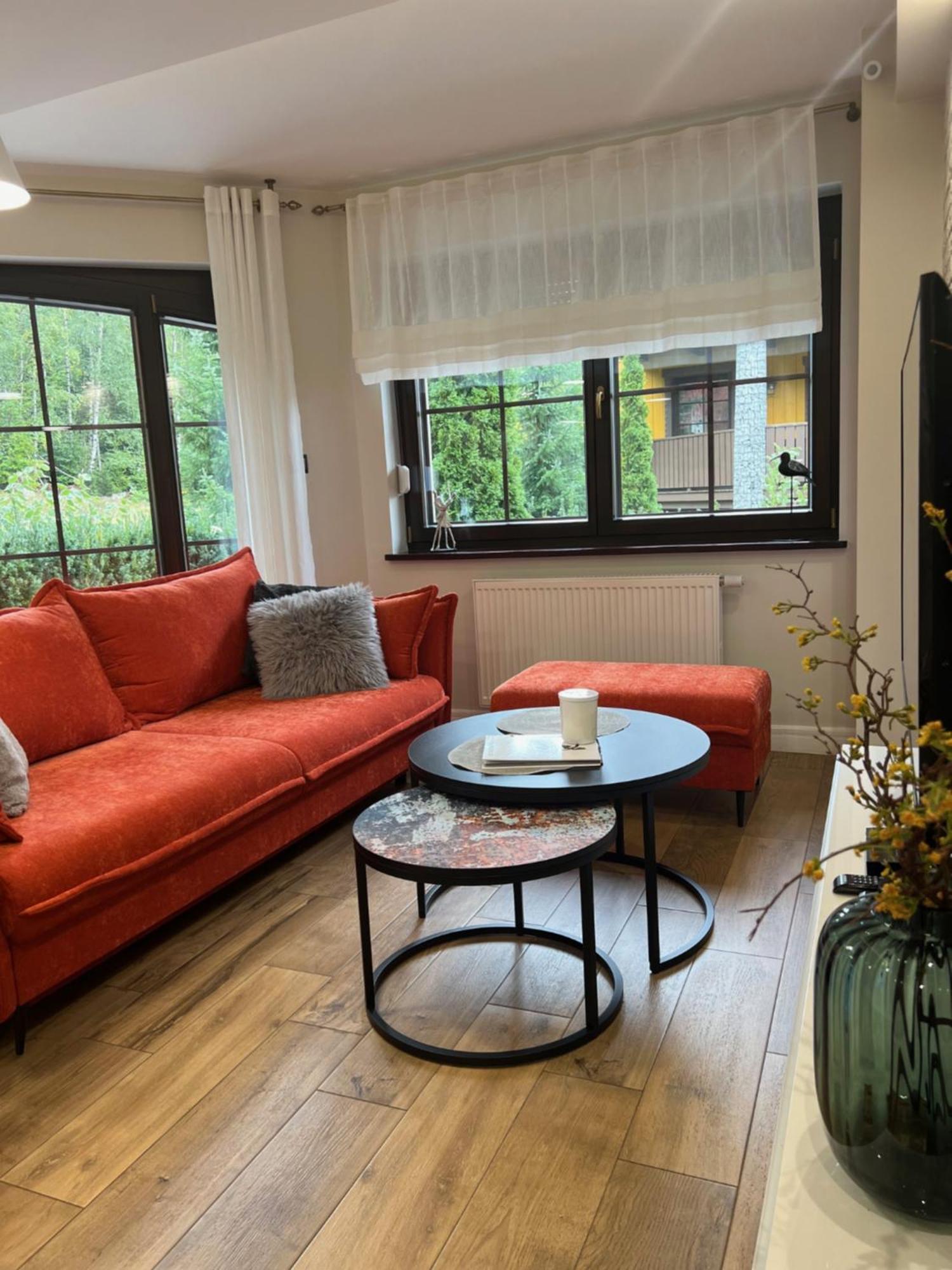 Viking Valley Suite: Garden Terrace, Garage & Wellness Access Apartment